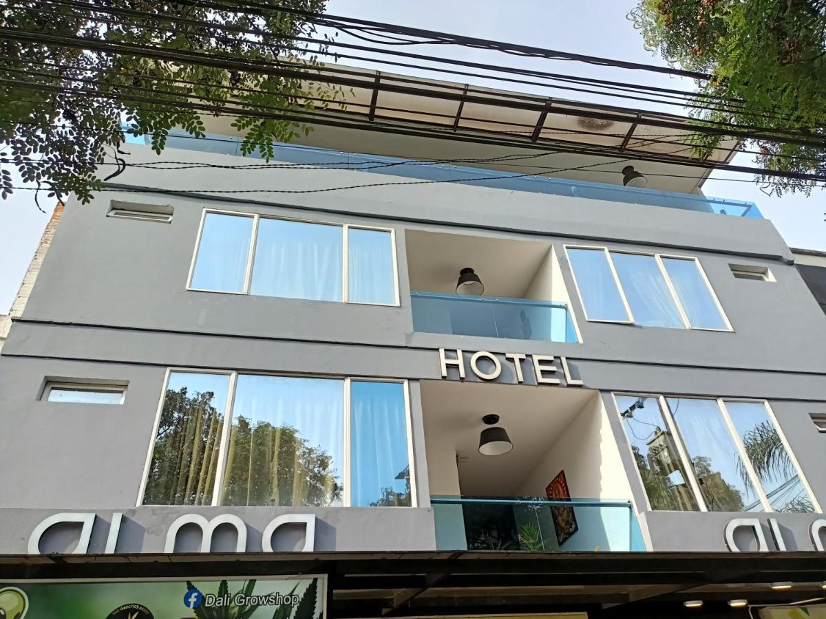 Hotel Aura 메딜린 외부 사진